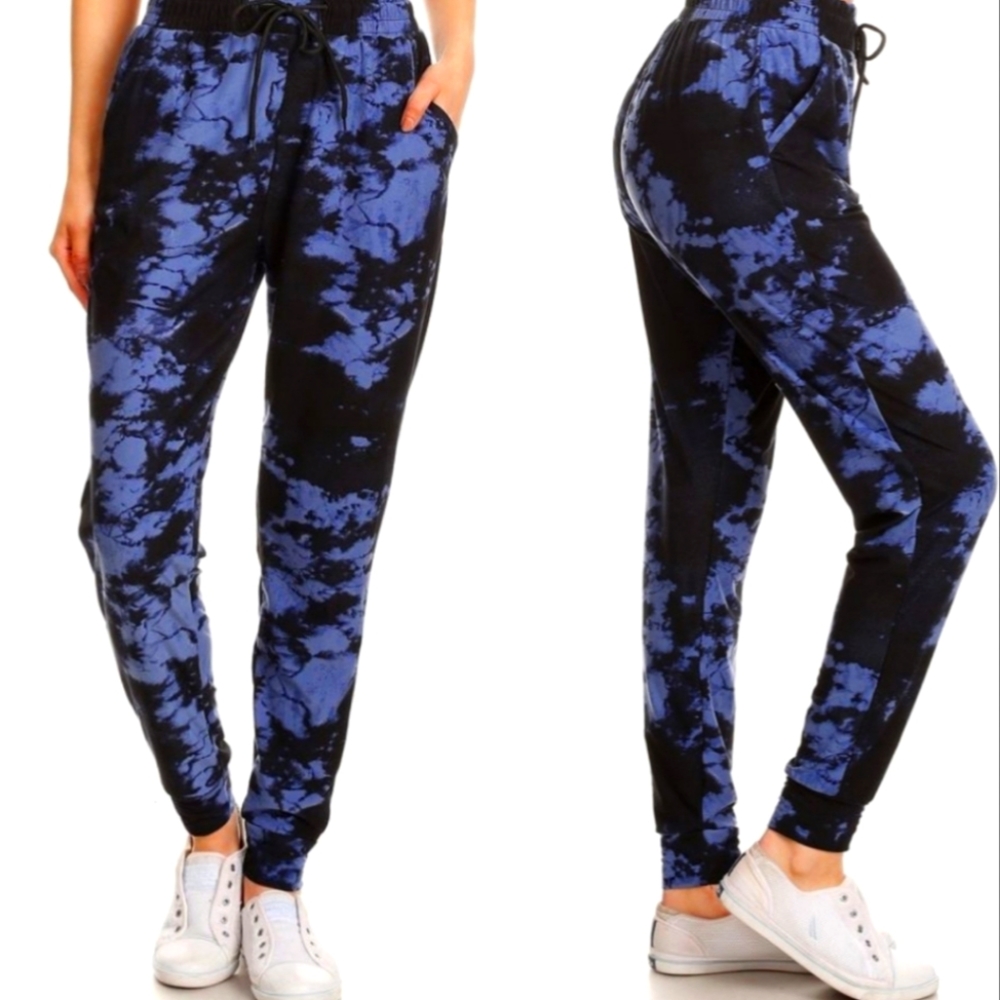 black and blue joggers / leggings